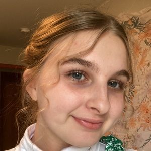 Meet your Posher, Ava